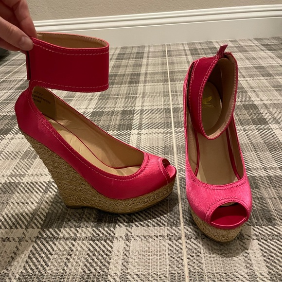 Pink Open-Toe Platform Wedges with Thick Ankle Strap - Picture 2 of 6